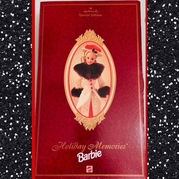 Collector Edition Hallmark Holiday Memories Barbie - Picture 4 of 7